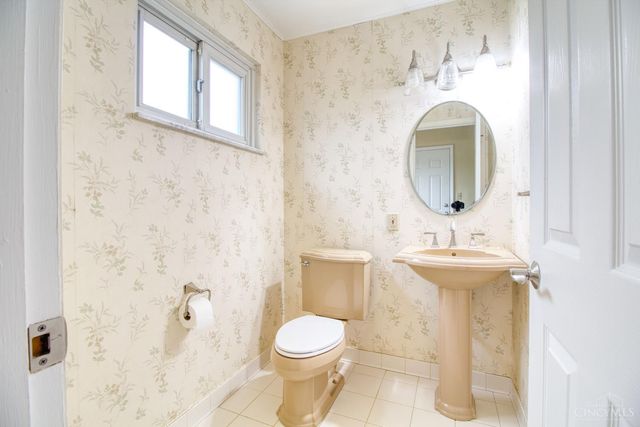 1667 Clemson Circle, Cincinnati, OH 45255