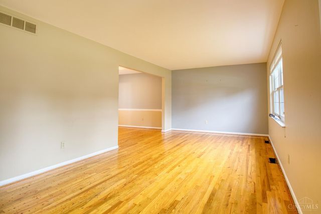 1667 Clemson Circle, Cincinnati, OH 45255