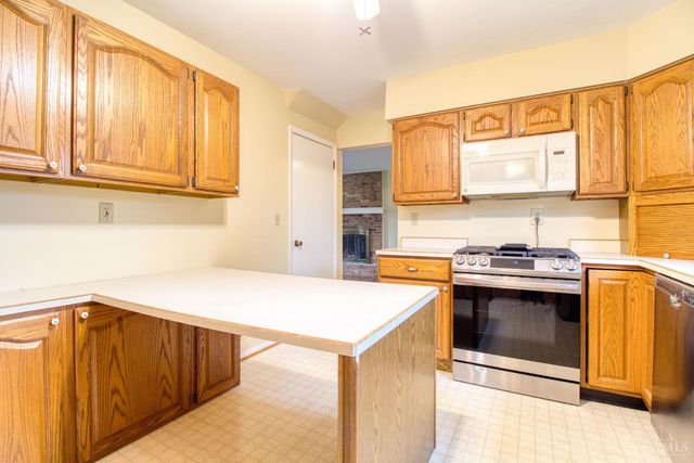 1667 Clemson Circle, Cincinnati, OH 45255