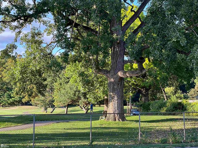 32025 Birchwood St Street, Westland, MI 48186