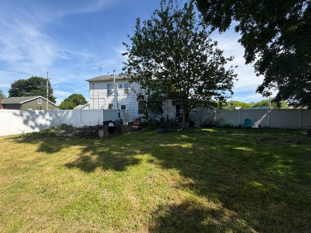 6 VINE Street, Girard, PA 16417