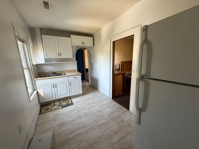 6 VINE Street, Girard, PA 16417