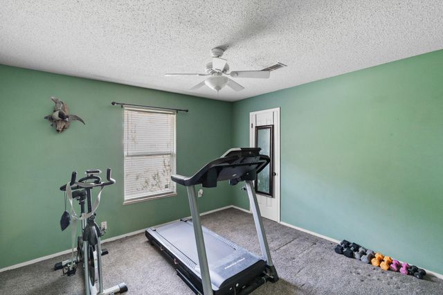 1003 Virginia Street, Edna, TX 77957