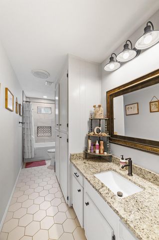 1003 Virginia Street, Edna, TX 77957