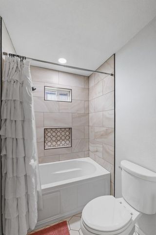 1003 Virginia Street, Edna, TX 77957