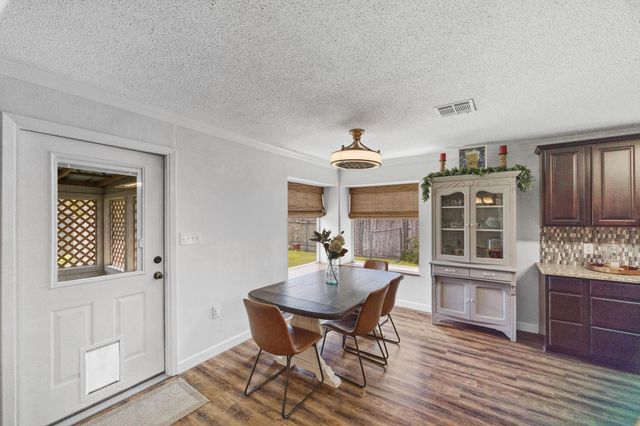 1003 Virginia Street, Edna, TX 77957