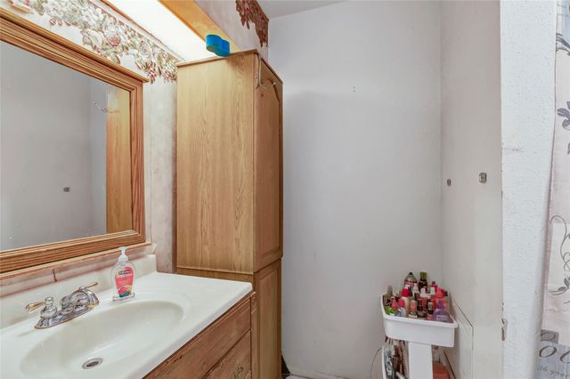 1379 Wrotham Lane, Channelview, TX 77530
