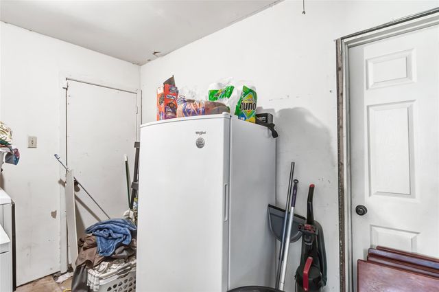 1379 Wrotham Lane, Channelview, TX 77530
