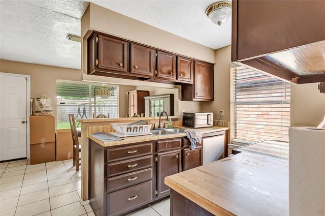 1379 Wrotham Lane, Channelview, TX 77530