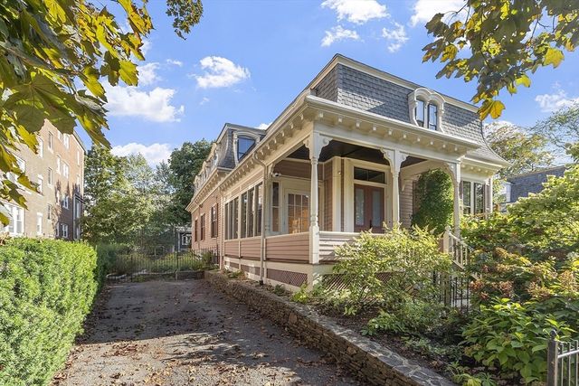 34 Day St, Somerville, MA 02144