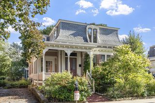 34 Day St, Somerville, MA 02144
