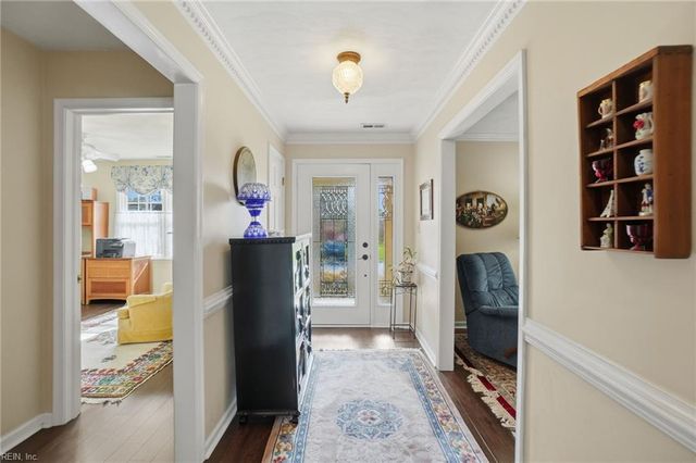 888 Le Cove DR, Virginia Beach, VA 23464