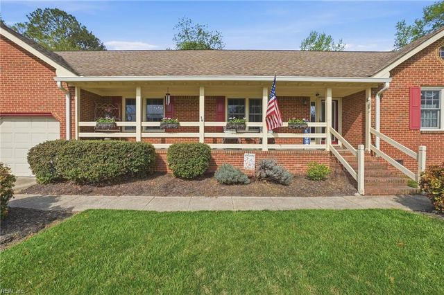 888 Le Cove DR, Virginia Beach, VA 23464