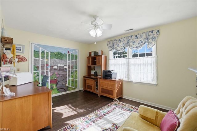 888 Le Cove DR, Virginia Beach, VA 23464