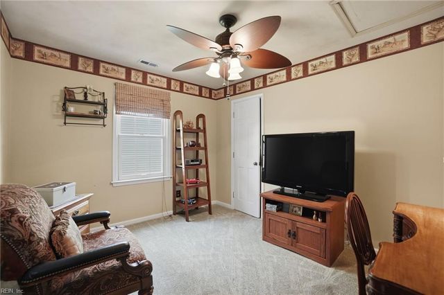 888 Le Cove DR, Virginia Beach, VA 23464