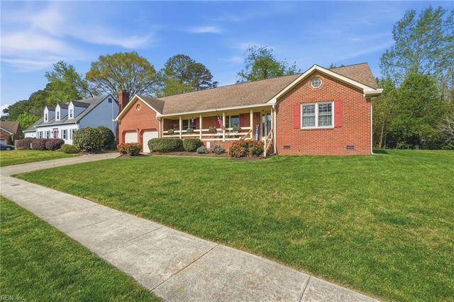 888 Le Cove DR, Virginia Beach, VA 23464