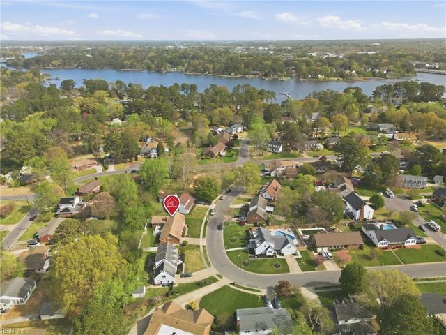 888 Le Cove DR, Virginia Beach, VA 23464