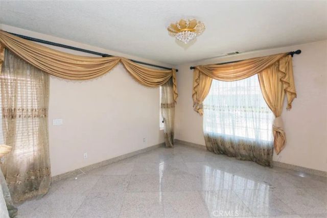 13030 Caspian, Victorville, CA 92395