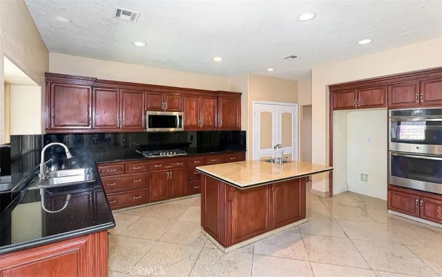 13030 Caspian, Victorville, CA 92395