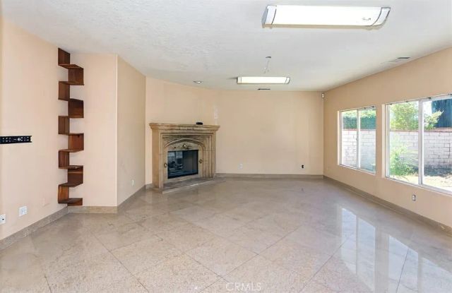 13030 Caspian, Victorville, CA 92395