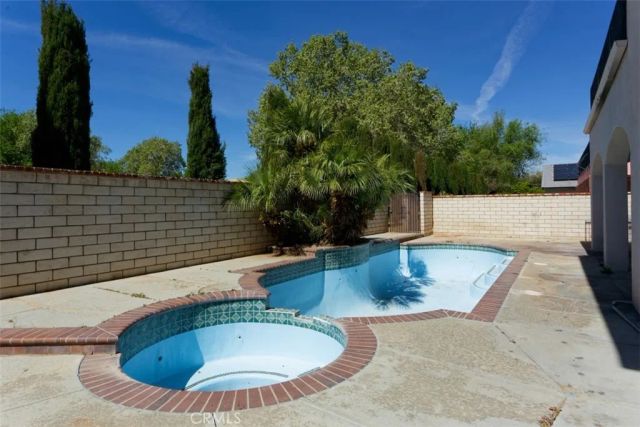 13030 Caspian, Victorville, CA 92395