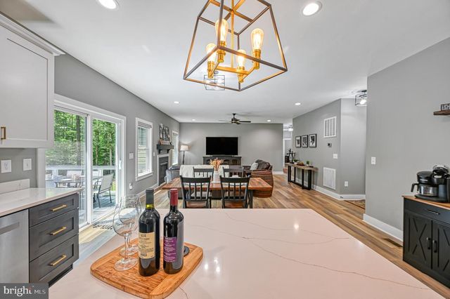 10052 FAIRVIEW RD, Partlow, VA 22534