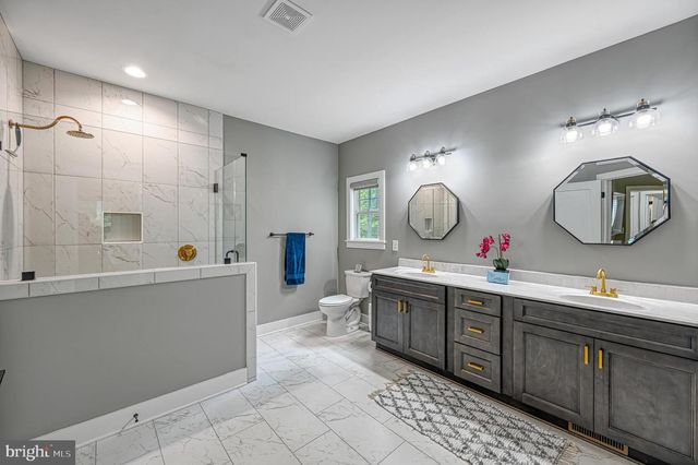 10052 FAIRVIEW RD, Partlow, VA 22534