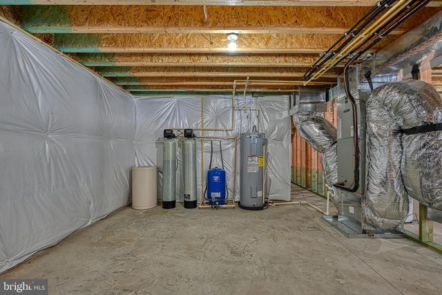 10052 FAIRVIEW RD, Partlow, VA 22534