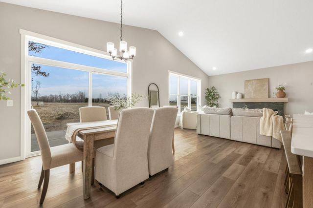 704 7th Avenue NE, Isanti, MN 55040