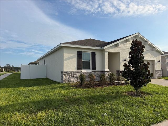 396 HELMSMAN AVENUE, Mascotte, FL 34753