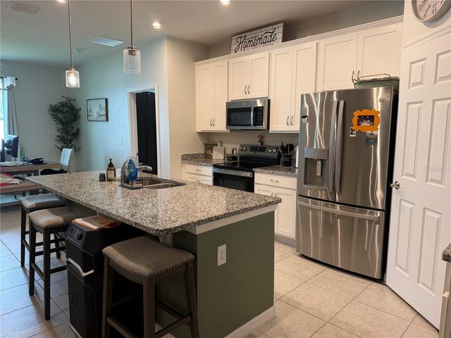 396 HELMSMAN AVENUE, Mascotte, FL 34753