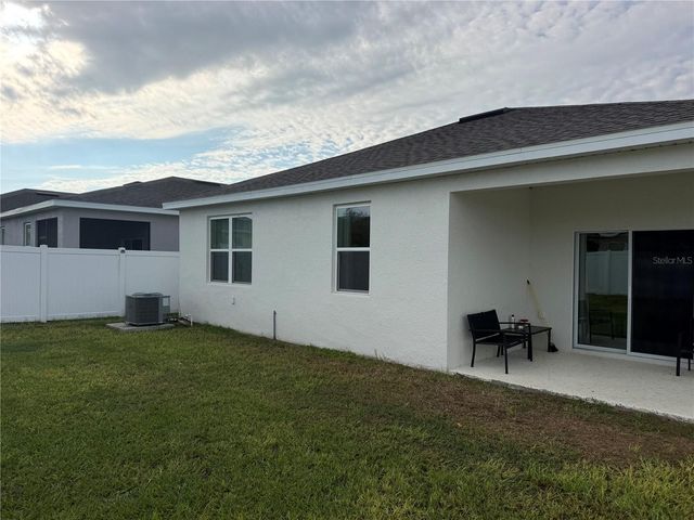 396 HELMSMAN AVENUE, Mascotte, FL 34753