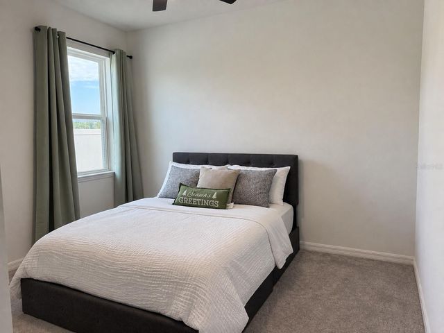 396 HELMSMAN AVENUE, Mascotte, FL 34753