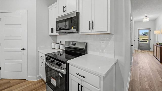1053 Realm Road E, Mobile, AL 36608