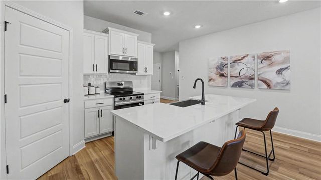 1053 Realm Road E, Mobile, AL 36608