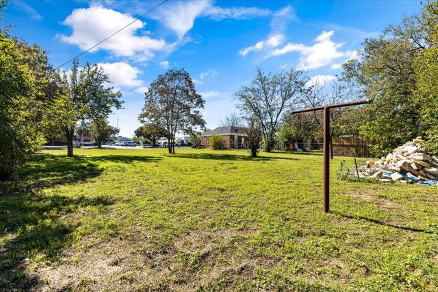 3512 W Biddison Street, Fort Worth, TX 76109