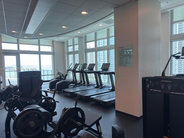 300 S Biscayne Boulevard T3703, Miami, FL 33131