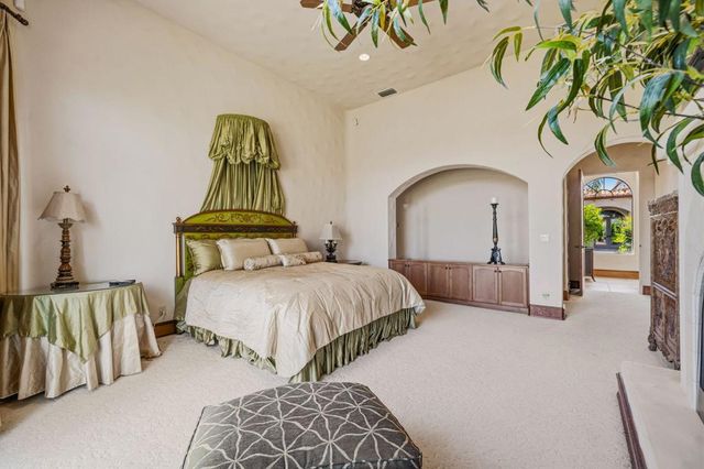 42430 Castle Harbor Court, Bermuda Dunes, CA 92203