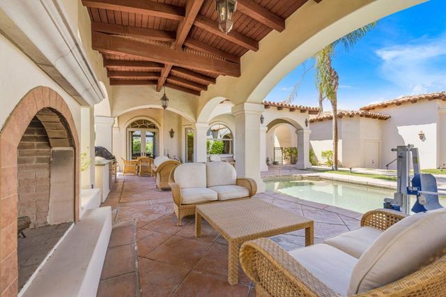 42430 Castle Harbor Court, Bermuda Dunes, CA 92203