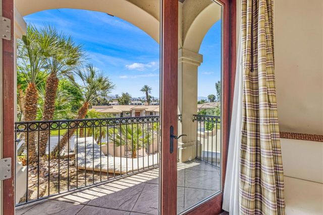 42430 Castle Harbor Court, Bermuda Dunes, CA 92203