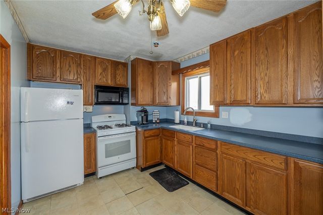 145 Pearl Street, Amherst, OH 44001