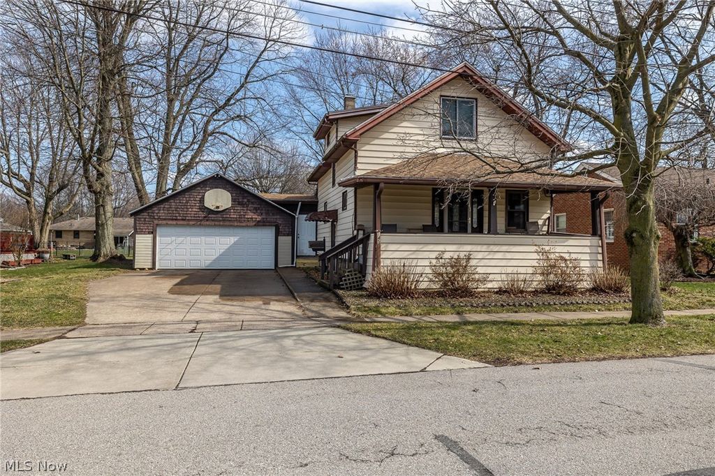 145 Pearl Street, Amherst, OH 44001