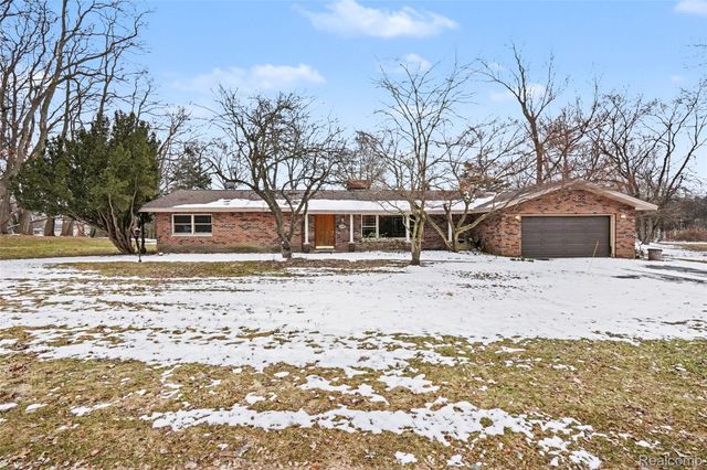 1085 Frankel Lane, Bloomfield Charter Township, MI 48302