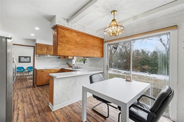 1085 Frankel Lane, Bloomfield Charter Township, MI 48302