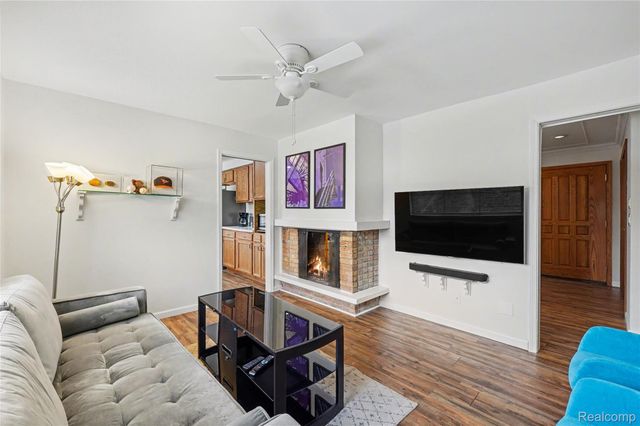 1085 Frankel Lane, Bloomfield Charter Township, MI 48302