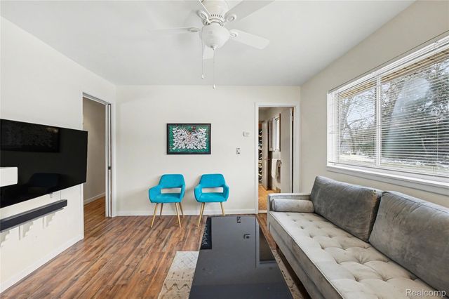 1085 Frankel Lane, Bloomfield Charter Township, MI 48302