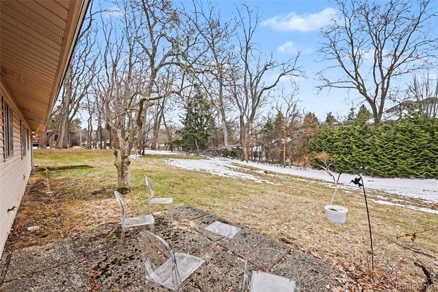 1085 Frankel Lane, Bloomfield Charter Township, MI 48302