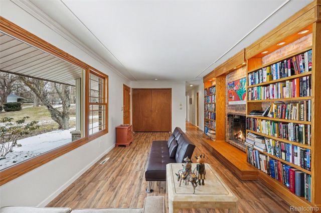 1085 Frankel Lane, Bloomfield Charter Township, MI 48302