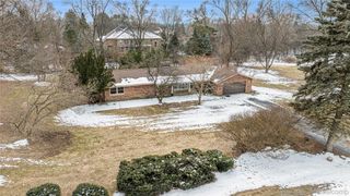 1085 Frankel Lane, Bloomfield Charter Township, MI 48302