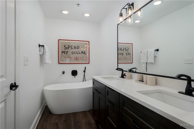 601 Greensboro 300, Tuscaloosa, AL 35401